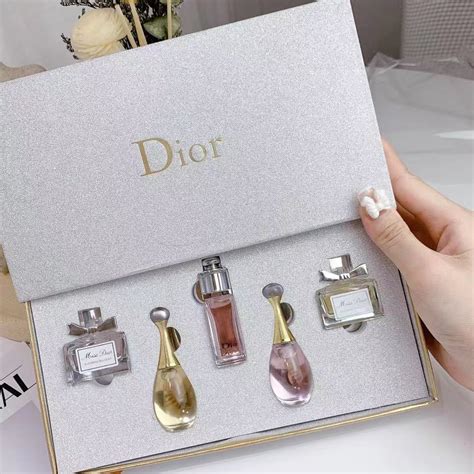 dior 香水 malaysia